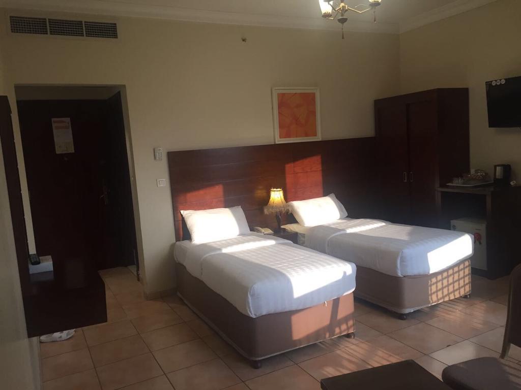 Manazel Alaswaf Hotel Медина Екстериор снимка