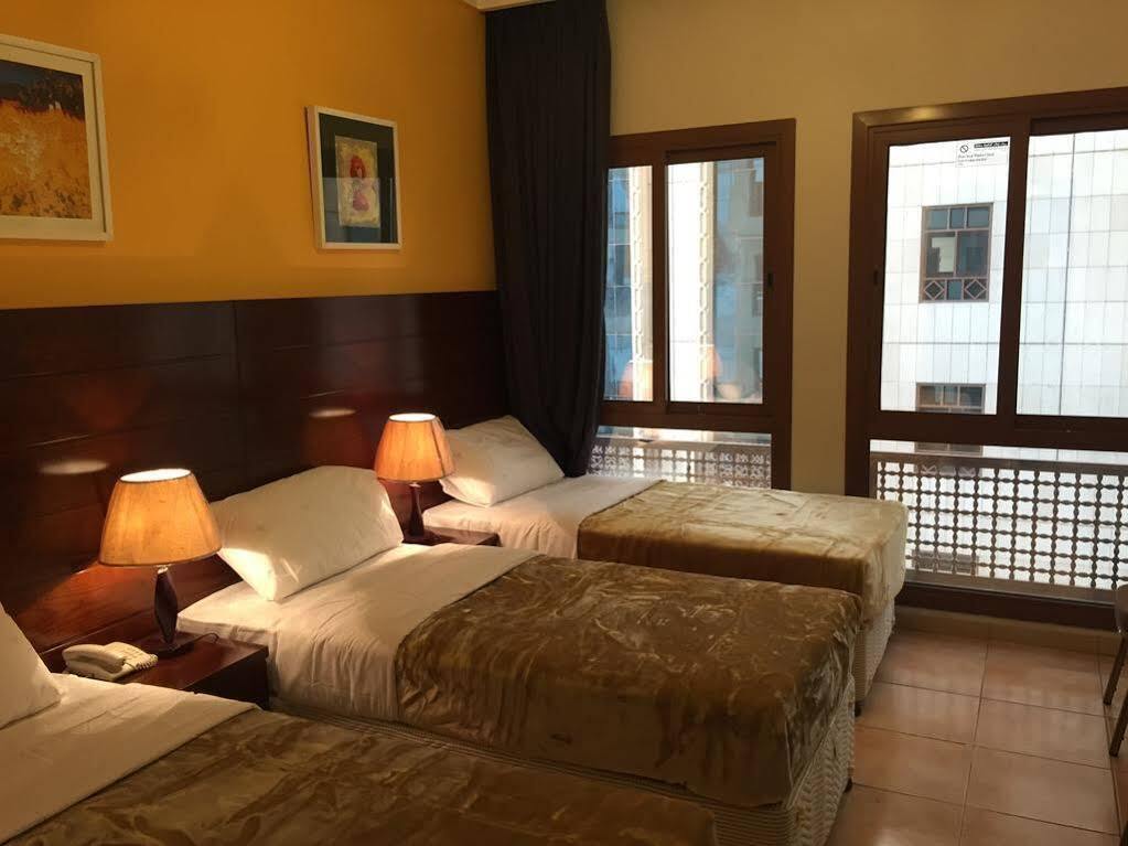 Manazel Alaswaf Hotel Медина Екстериор снимка