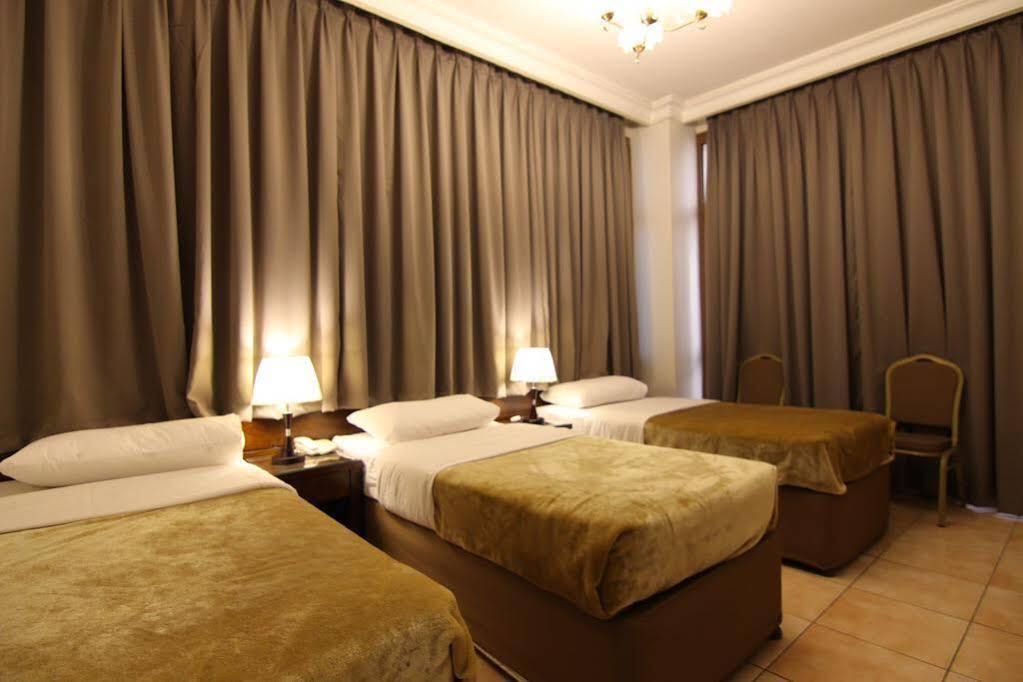 Manazel Alaswaf Hotel Медина Екстериор снимка